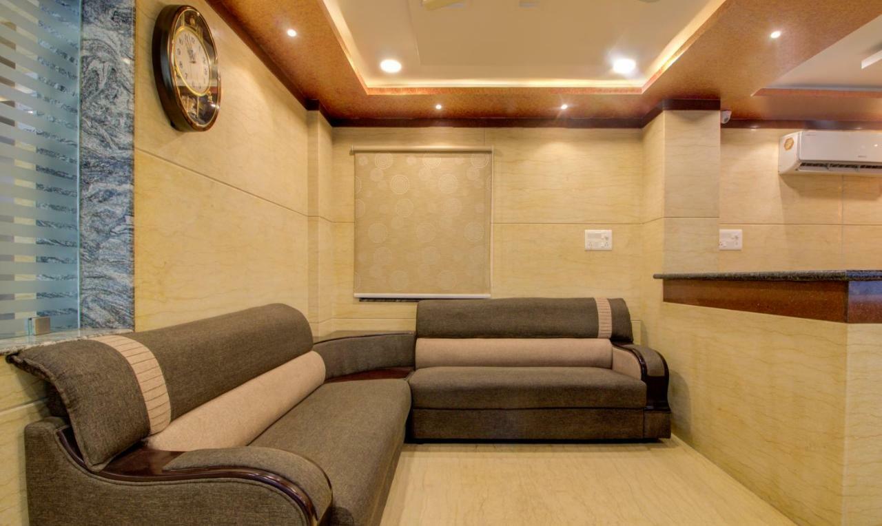 Hotel Treebo Trend SLS Grand Tirupati Exterior foto